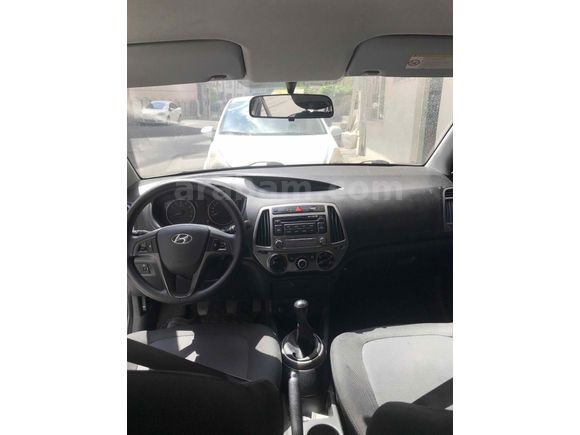 Sahibinden Hyundai i20 1.2 D-CVVT Jump 2013 Model İstanbul 149.000 km Beyaz