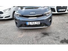 Sahibinden Kia Stonic 1.4 MPI Business 2022 Model İstanbul 190.800 km Mavi
