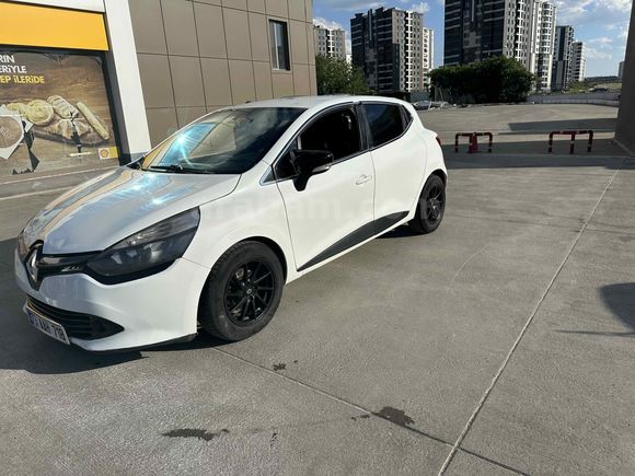 Sahibinden Renault Clio 1.2 Joy 2013 Model  260.000 km Beyaz