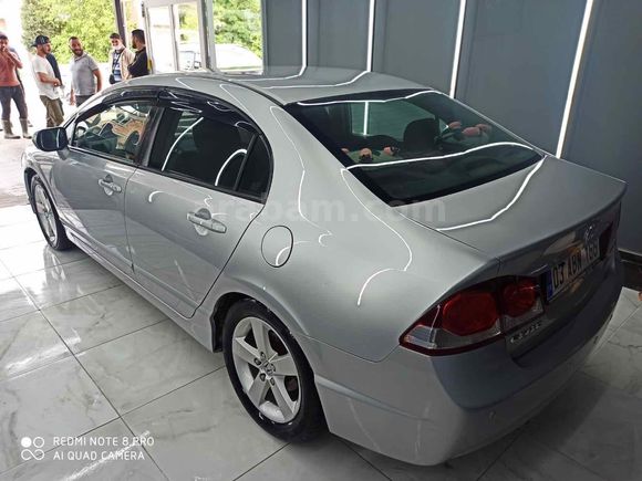 Sahibinden Honda Civic 1.6i VTEC Elegance 2011 Model 