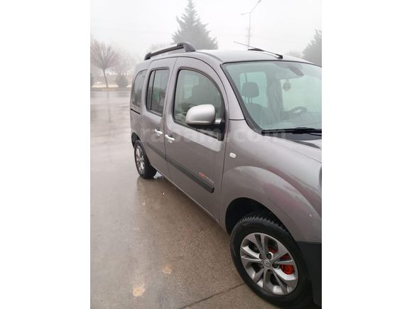 Sahibinden Renault Kangoo Multix 1.5 dCi Extreme 2015 Model