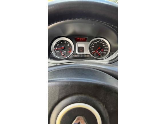 DÜŞÜK KM MAKYAJLI KASA FULL PAKET CLIO 3