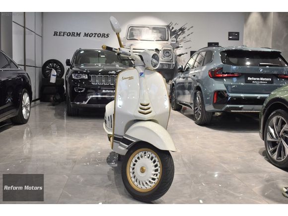 Vespa 946 125 i.e.