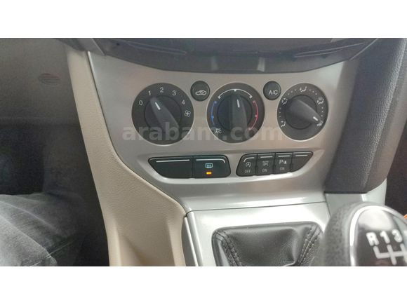 Sahibinden Ford Focus 1.0 GTDi Style 2012 Model Kocaeli 140000 km Gri (metalik)