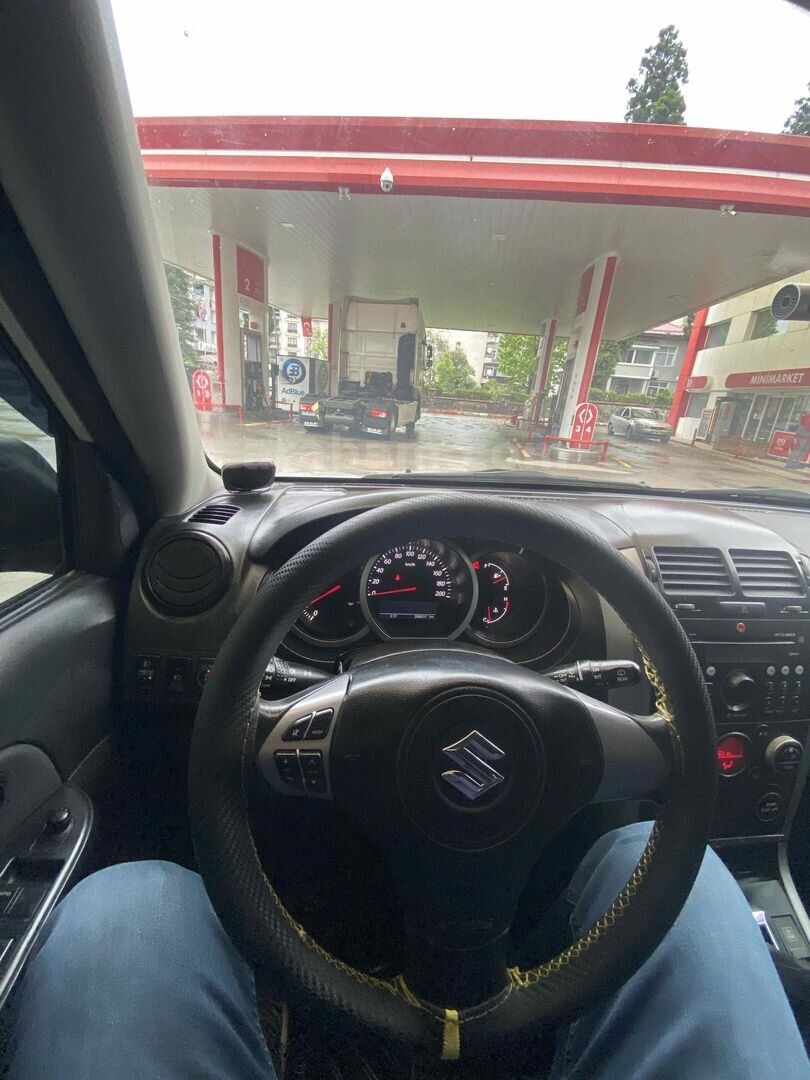 Sahibinden Suzuki Grand Vitara 1.6 JX-A 2011 Model 4