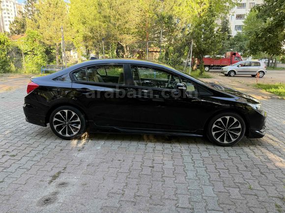 Sahibinden Honda Civic 1.6 İVTEC Dream 2012 Model  157.000 km Siyah