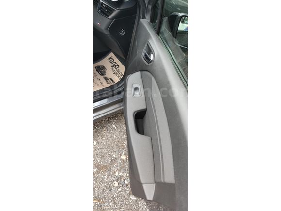 Sahibinden Renault Clio 1.0 TCe Techno Esprit Alpine 2023 Model