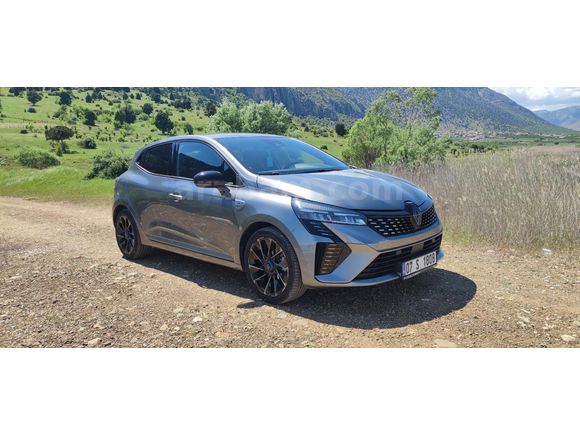 Sahibinden Renault Clio 1.0 TCe Techno Esprit Alpine 2023 Model
