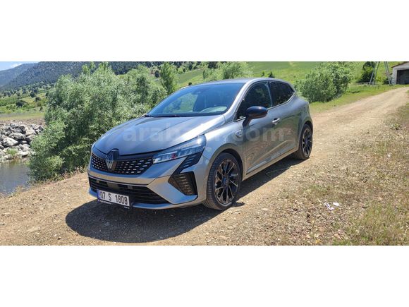 Sahibinden Renault Clio 1.0 TCe Techno Esprit Alpine 2023 Model