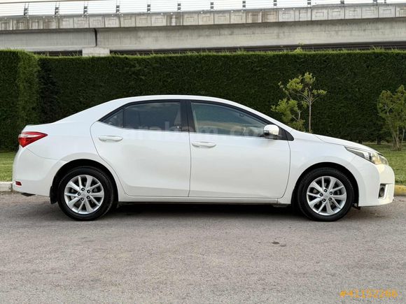 HATASIZ 2015 BOYASIZ COROLLA 1.6 ADVANCE LPGLİ 153.000 KM