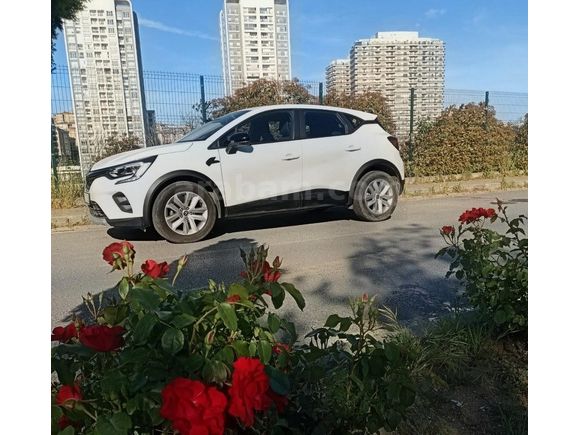 Öğretmenden 2023 Trafik Çıkışlı 2022 Yetkili Servis Bakımlı 17 binkm Captur