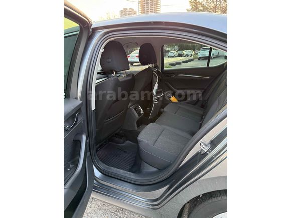 Sahibinden Skoda Octavia 1.5 e-Tec Premium 2023 Model 