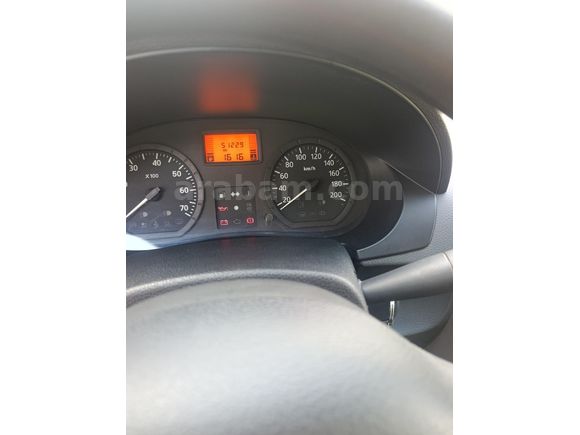 ilk sahibinden çok temiz km orijinal yedek anahtarı mevcut