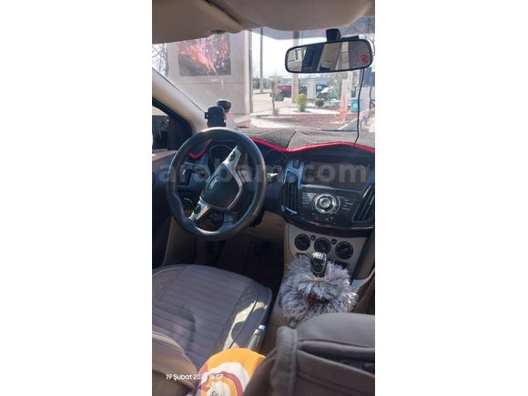Sahibinden Ford Focus 1.6 TDCi Trend 2014 Model  144500 km Beyaz