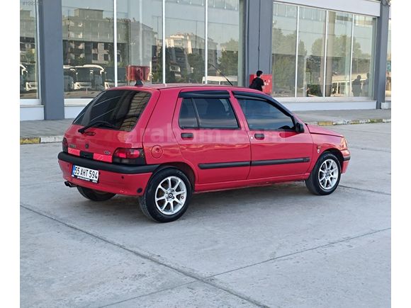 ŞENTÜRKLERDEN CLİO OTOMATİK 180 BİNDE ARAÇ MASRAFSIZ BAKIMLI