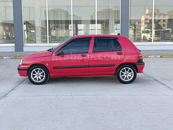 ŞENTÜRKLERDEN CLİO OTOMATİK 180 BİNDE ARAÇ MASRAFSIZ BAKIMLI