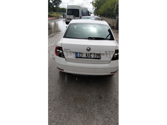Sahibinden Skoda Octavia 1.6 TDI Style 2017 Model