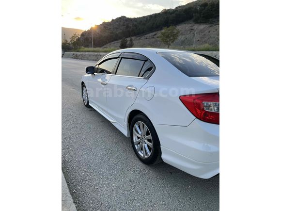 Sahibinden Honda Civic 1.6i VTEC Premium 2012 Model 