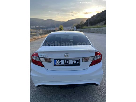 Sahibinden Honda Civic 1.6i VTEC Premium 2012 Model 