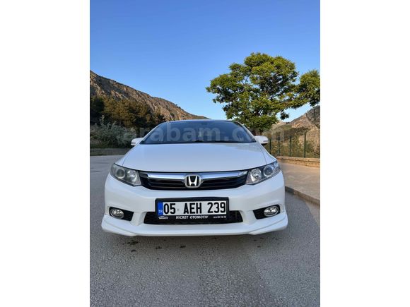 Sahibinden Honda Civic 1.6i VTEC Premium 2012 Model 