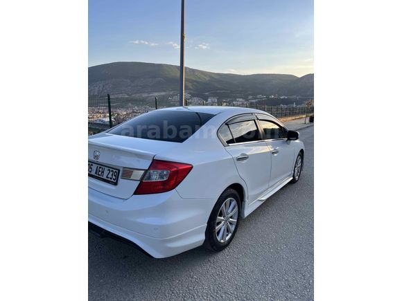 Sahibinden Honda Civic 1.6i VTEC Premium 2012 Model 