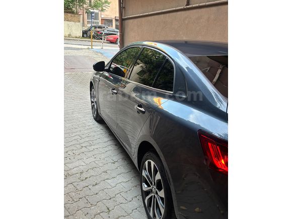 Sahibinden Renault Megane 1.3 TCe Icon 2025 Model 