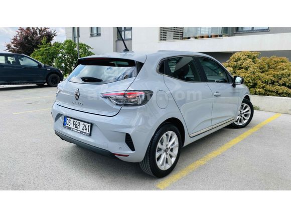 Sahibinden Renault Clio 1.0 TCe Evolution 2025 Model 