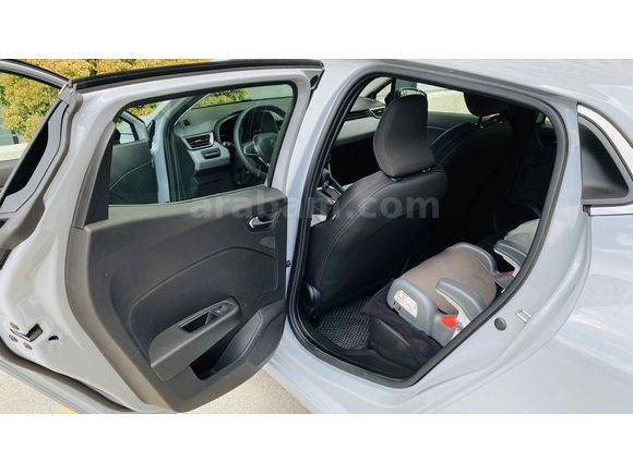 Sahibinden Renault Clio 1.0 TCe Evolution 2025 Model 