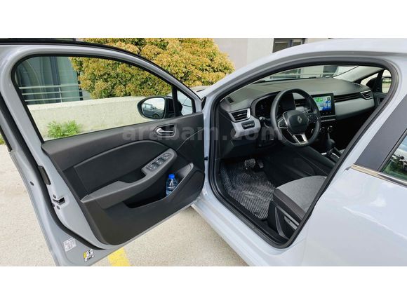 Sahibinden Renault Clio 1.0 TCe Evolution 2025 Model 