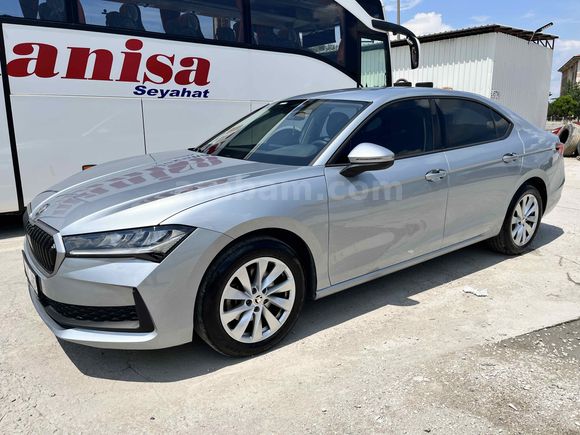 Sahibinden Skoda SuperB 1.5 TSI    2024 Model 18 Bin Km Boyasız Tramersiz