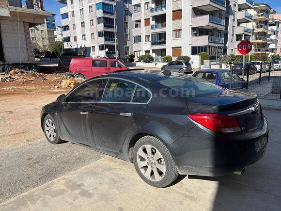 Sahibinden Opel Insignia 2.0 CDTI Edition 2011 Model  278.000 km Siyah
