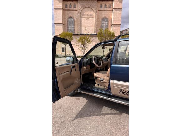 Sahibinden Nissan Terrano 2.7 TDI Elegance 2000 Model