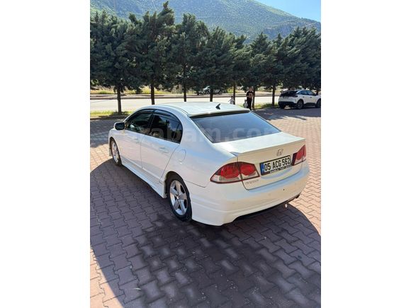Sahibinden Honda Civic 1.6i VTEC Elegance 2011 Model