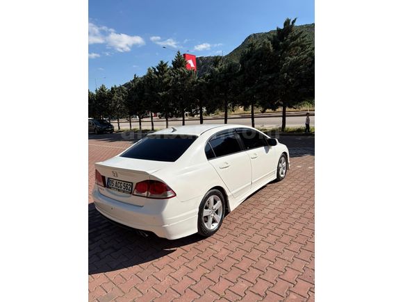 Sahibinden Honda Civic 1.6i VTEC Elegance 2011 Model