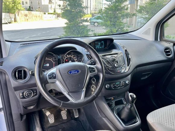 YNR AUTO'DAN 2016 COURİER 1.6 TDCİ TİTANİUM 68 BİN KM'DE