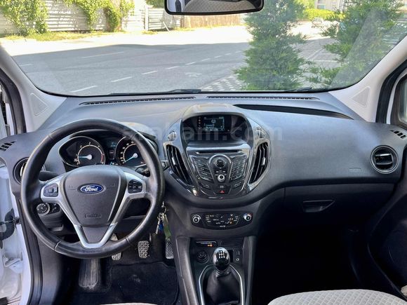 YNR AUTO'DAN 2016 COURİER 1.6 TDCİ TİTANİUM 68 BİN KM'DE
