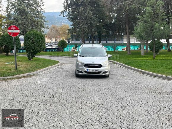 FORD COURİER TİTANİUM