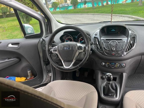 FORD COURİER TİTANİUM
