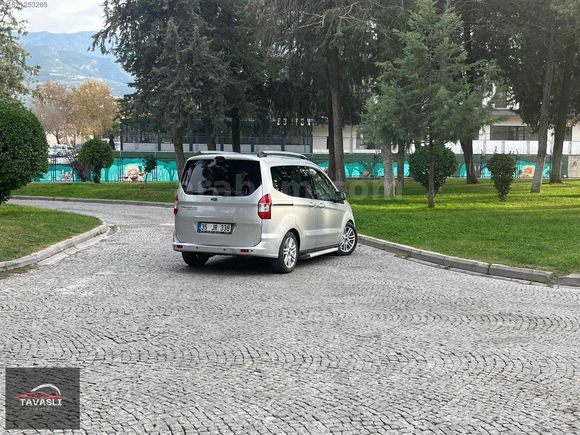 FORD COURİER TİTANİUM