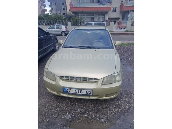 Sahibinden Hyundai Accent 1.5 GLS 2000 Model  400.000 km Altın