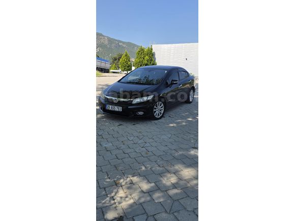 Sahibinden Honda Civic 1.6i VTEC Eco Elegance 2013 Model