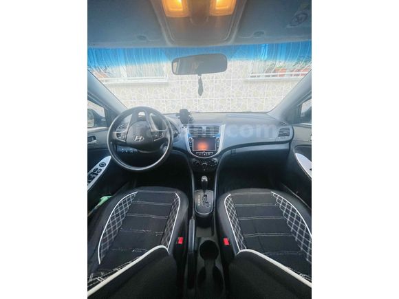 Sahibinden Hyundai Accent Blue 1.6 CRDI Mode Plus 2017 Model  115.000 km Beyaz