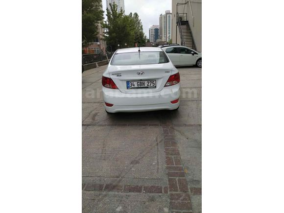 Sahibinden Hyundai Accent Blue 1.6 CRDI Mode Plus 2017 Model  115.000 km Beyaz