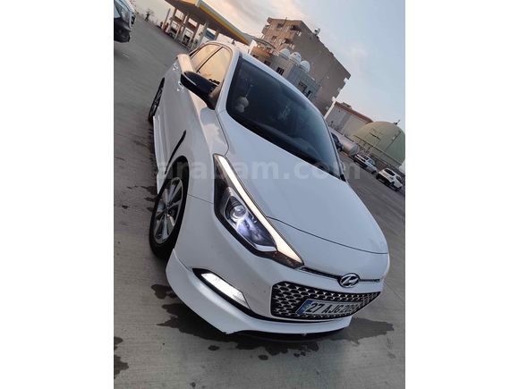 Sahibinden Hyundai i20 1.2 MPI Style 2017 Model 