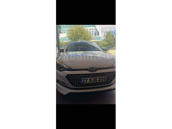 Sahibinden Hyundai i20 1.2 MPI Style 2017 Model 