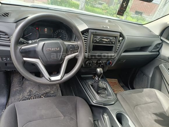 Sahibinden Isuzu D-Max 1.9 D 4x2 V-Go 2022 Model 