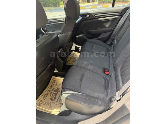 Sahibinden Renault Megane 1.5 Blue DCI Touch 2020 Model 