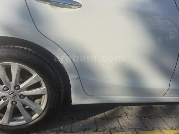 Sahibinden Honda Civic 1.6i VTEC Eco Elegance 2013 Model
