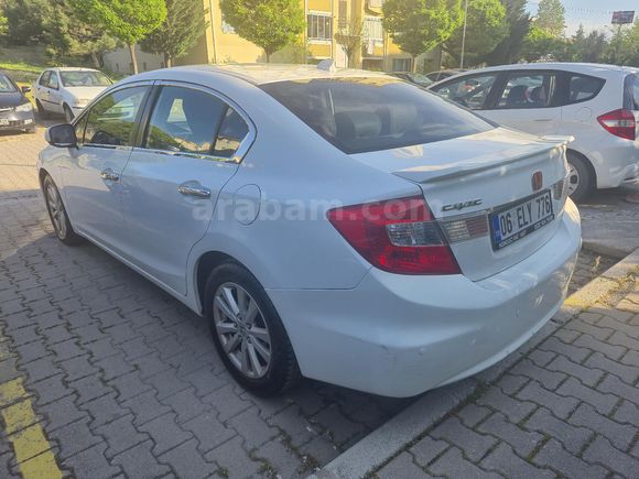 Sahibinden Honda Civic 1.6i VTEC Eco Elegance 2013 Model
