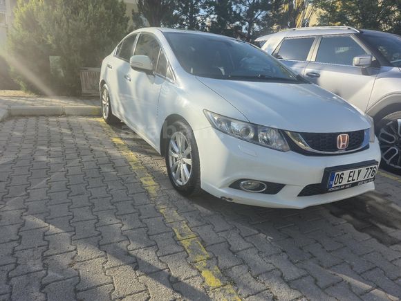 Sahibinden Honda Civic 1.6i VTEC Eco Elegance 2013 Model